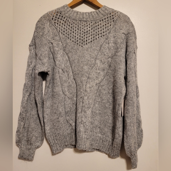 LC Lauren Conrad Sweaters - *SALE* NWT LC Lauren Conrad, Gray w/ Silver Cable Knit Super Soft Sweater, Small
